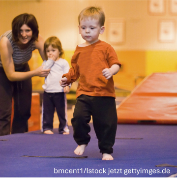 ElternKindTurnen_bmcent1_istock_jetzt_gettyimages